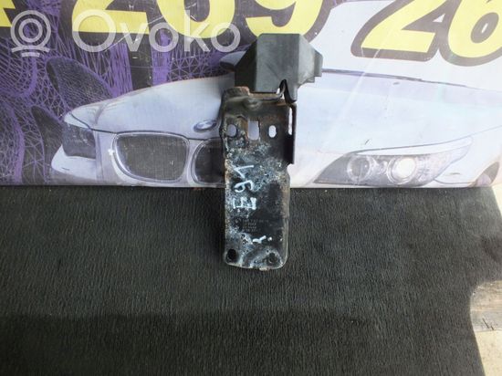 BMW 3 E92 E93 Radiator mount bracket 7117811