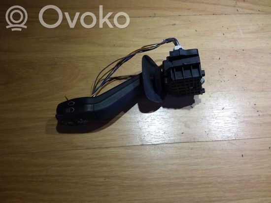 BMW 5 E39 Indicator stalk 8352172