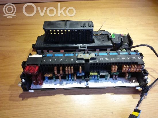 BMW 3 E46 Fuse module 8364542