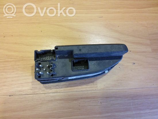 BMW 5 E39 Electric window control switch 61318368952