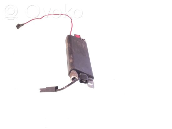 Audi A4 S4 B5 8D Aerial antenna amplifier 119500 8D5035225