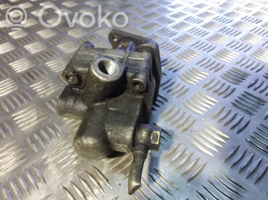 BMW 5 E34 Power steering pump 7681955236