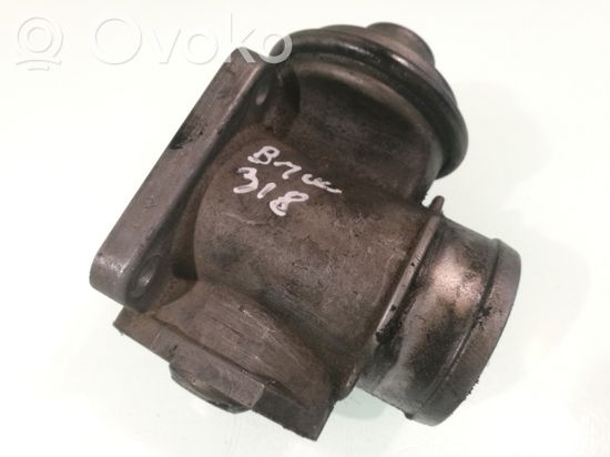 BMW 3 E36 EGR valve 11712247177