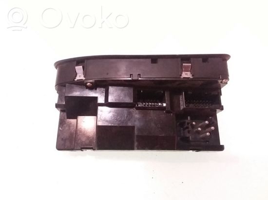 BMW 5 E39 Electric window control switch 8368966