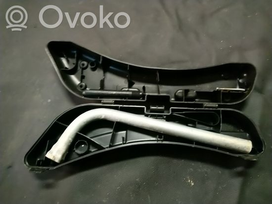 Audi A4 S4 B7 8E 8H Tool set 8f0012111a