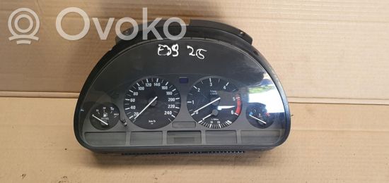 BMW 5 E39 Speedometer (instrument cluster) 8375902