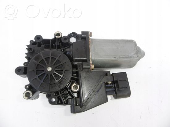 Audi A4 S4 B5 8D Front door window regulator motor