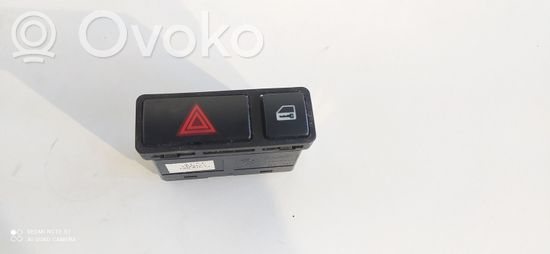 BMW 3 E46 Hazard light switch 61318368920