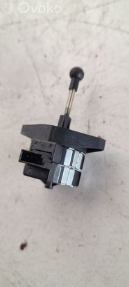 BMW 5 E60 E61 Headlight level adjustment motor 8352206 72774900
