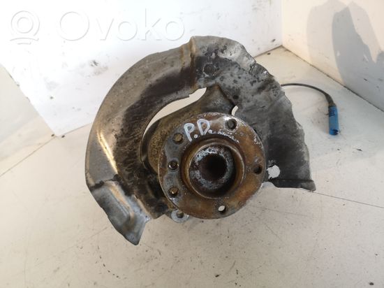 BMW 5 E60 E61 Front wheel hub