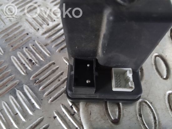 Audi A4 S4 B5 8D Central locking vacuum pump 4AO562257A