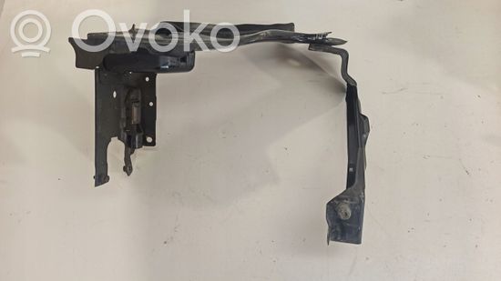 Mercedes-Benz E W211 Headlight/headlamp mounting bracket
