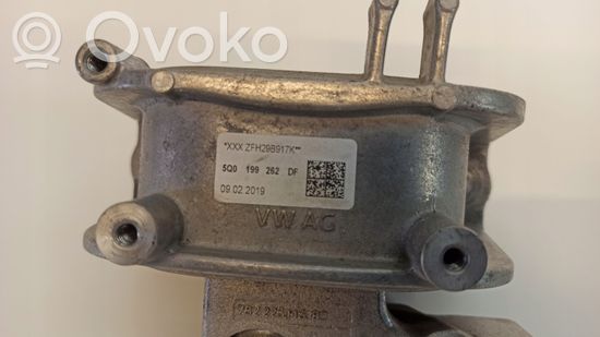 Volkswagen Tiguan Engine mount bracket 5QA199262DF