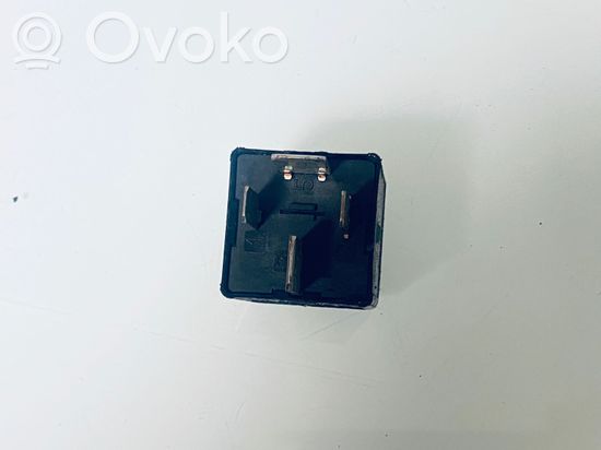 BMW 3 E90 E91 Other relay 6901469