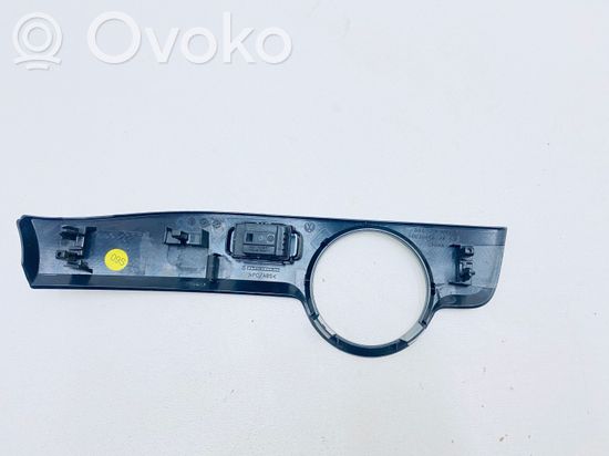 Volkswagen PASSAT B7 USA Panel trim 561857211