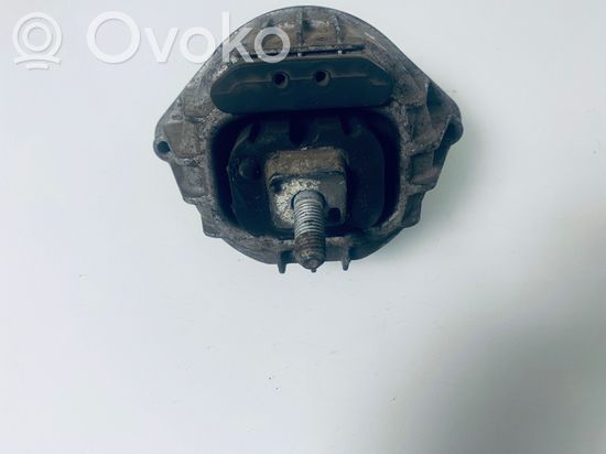 BMW 1 E81 E87 Engine mount bracket 13981112