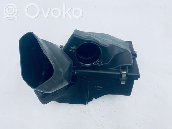 BMW 1 E81 E87 Air filter box 7797460