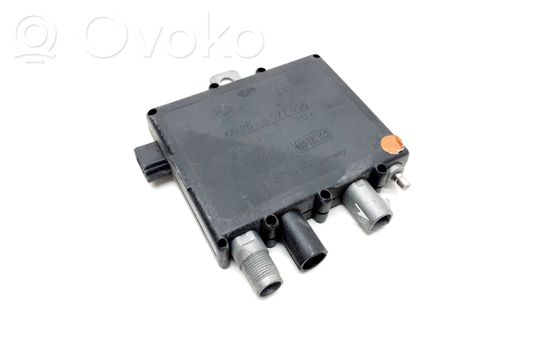 BMW X5 E53 Aerial antenna amplifier 8377656