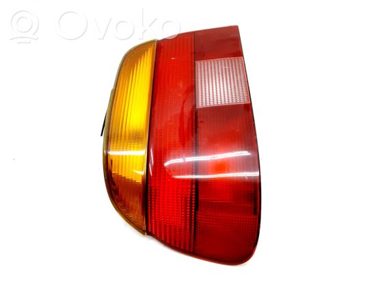 BMW 5 E39 Rear/tail lights 8358033