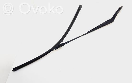 BMW X5 E70 Windshield/front glass wiper blade 7153736