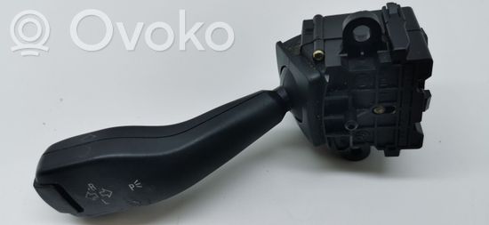 BMW 5 E39 Indicator stalk 8363668 01104010