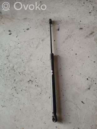Audi A2 Tailgate/trunk strut/damper 8ZO827552C