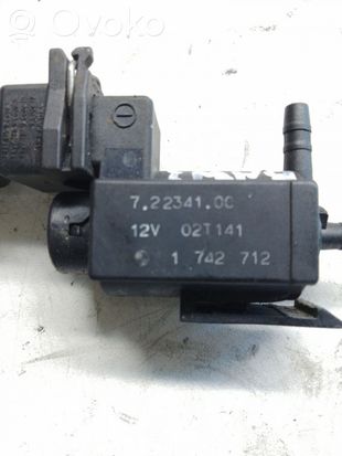 BMW 3 E46 Vacuum valve 72234100