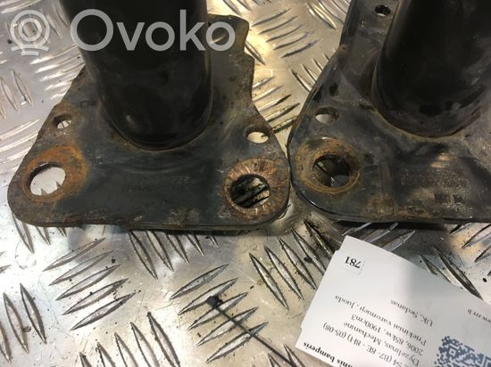 Audi A4 S4 B7 8E 8H Front bumper mounting bracket 8E0807184 8E0807183
