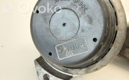 BMW 3 E90 E91 Engine mount bracket 13981112