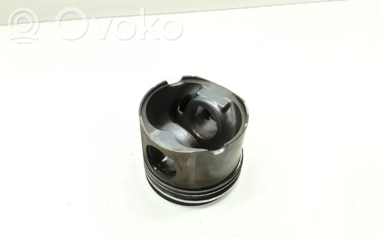 BMW 3 E90 E91 Piston 0840C 13R0