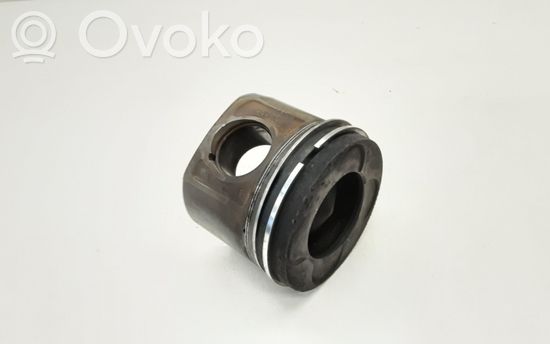 BMW 3 E90 E91 Piston 0840C 15R0