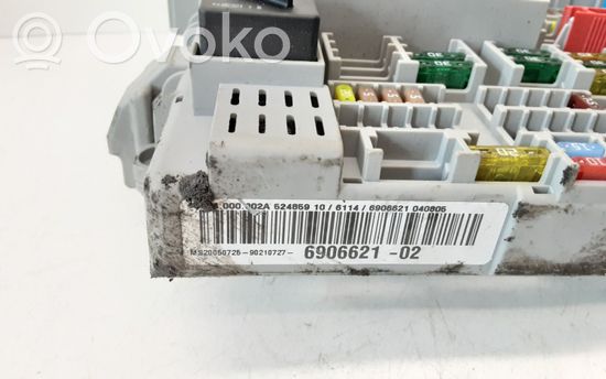 BMW 1 E81 E87 Fuse module 690662102 90210727 6906621