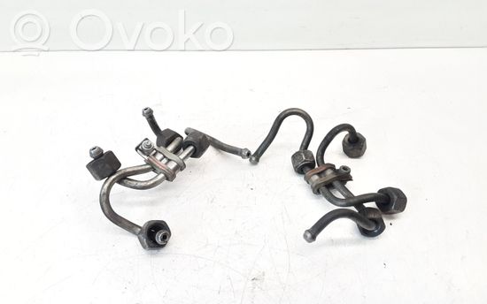 BMW 1 E81 E87 Fuel injector supply line/pipe