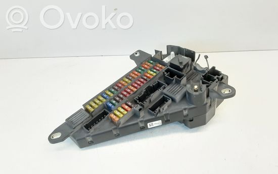 BMW 5 E60 E61 Fuse module 913883001 518956057
