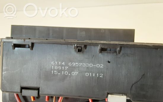 BMW 5 E60 E61 Fuse module 6957330 61146957330