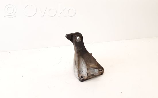 BMW 1 E81 E87 Engine mounting bracket 6781916 22116781916