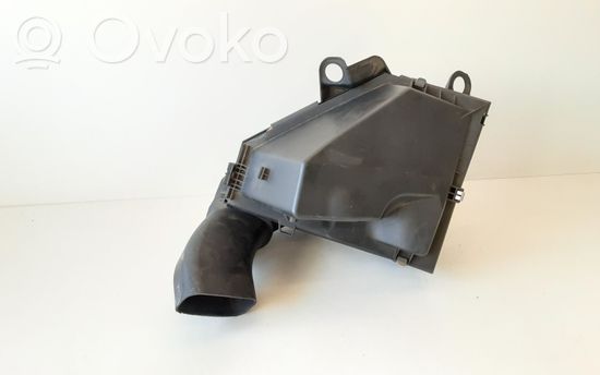 BMW 3 E90 E91 Air filter box 7797460 13717797460