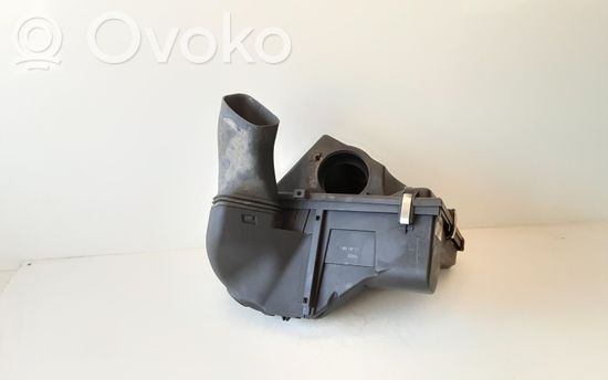 BMW 3 E90 E91 Air filter box 7797467 13717797467