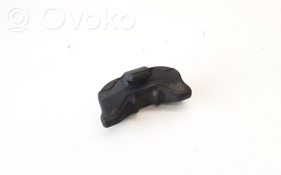 BMW 5 E60 E61 Radiator mount bracket 7542516 17117542516