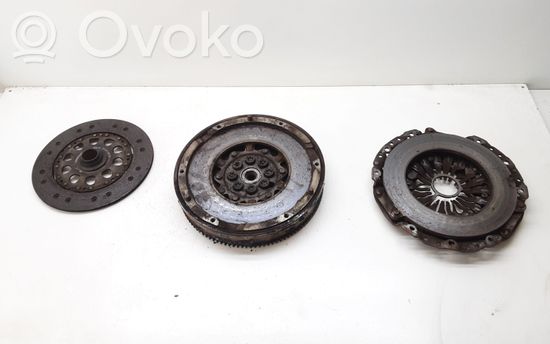 BMW 5 E60 E61 Clutch set kit 7565745 7553770