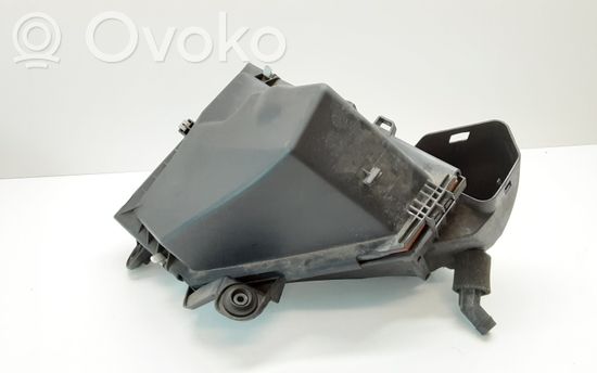 BMW 3 E90 E91 Air filter box 8512599