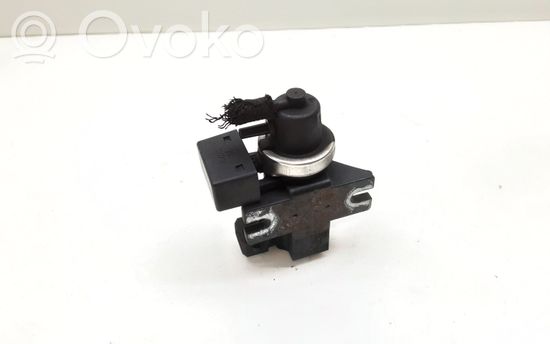 BMW 3 E90 E91 Turbo solenoid valve 2247906 72279600