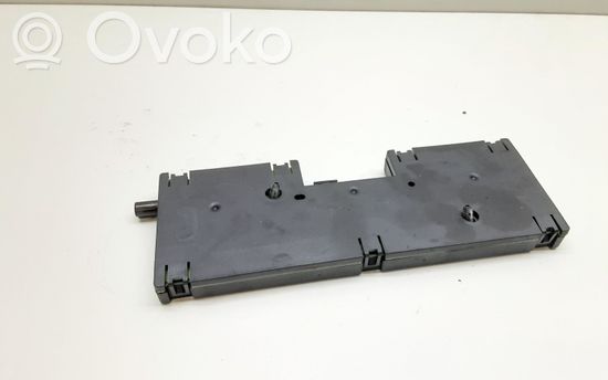 BMW X5 E70 Aerial antenna amplifier 9134281 65209134281