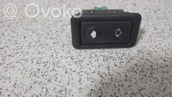 BMW 3 E36 Electric window control switch 8365300