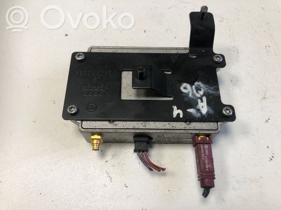 Audi A4 S4 B7 8E 8H Aerial antenna amplifier 8E0035456C