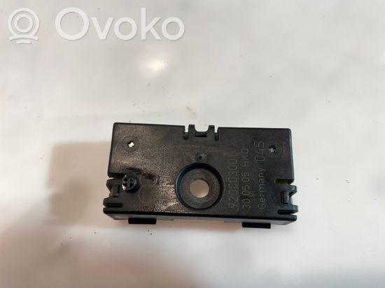 Audi A6 S6 C6 4F Aerial antenna amplifier 4F0035570