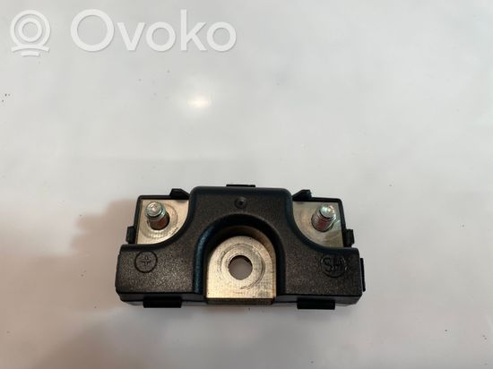 Audi A6 S6 C6 4F Aerial antenna amplifier 4F0035570