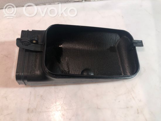 BMW 3 E90 E91 Air intake duct part 7797956