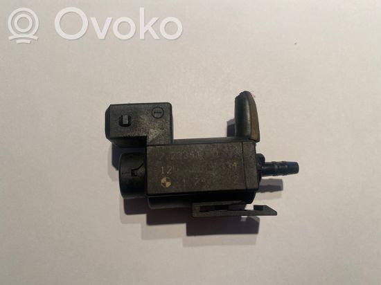 BMW 3 E90 E91 Turbo solenoid valve 72234100 05T334