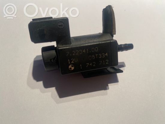 BMW 3 E90 E91 Turbo solenoid valve 72234100 05T334